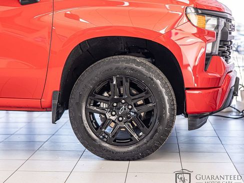 Used 2022 Chevrolet Silverado 1500 Custom w/ LPO, Dark Essentials Package AWD/4WD image 11