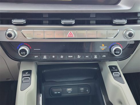 New 2025 Kia Telluride S image 13