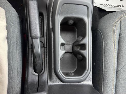 Used 2025 Jeep Wrangler Unlimited Sport AWD/4WD image 25