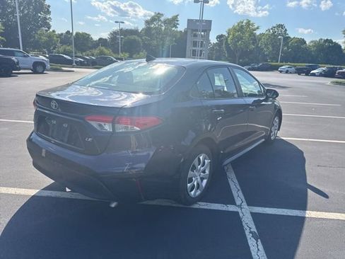 Used 2024 Toyota Corolla LE FWD image 4