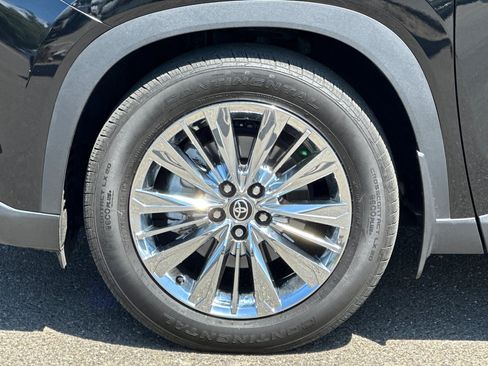 Used 2024 Toyota Grand Highlander AWD image 26