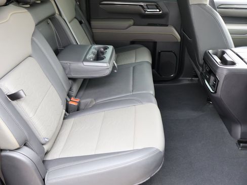 Used 2024 Chevrolet Silverado 1500 ZR2 w/ Technology Package image 16