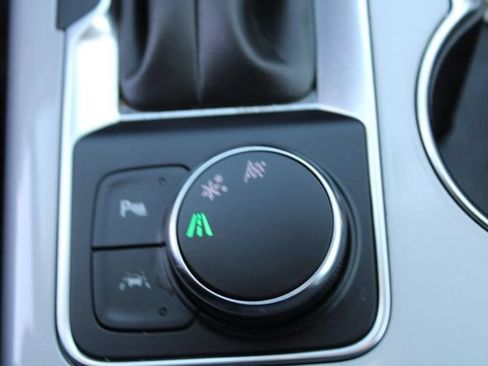 Used 2022 Chevrolet Blazer LT FWD image 26