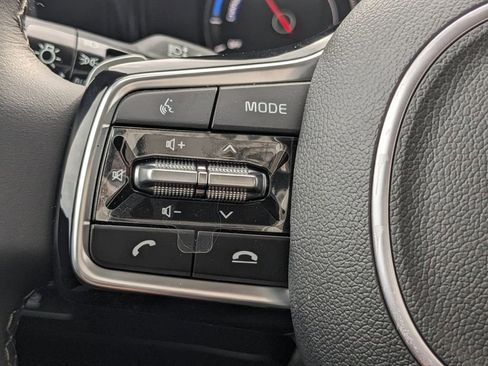 Used 2023 Kia Sorento EX image 30