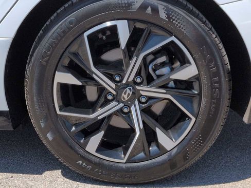 Certified 2025 Hyundai Sonata SEL FWD image 14