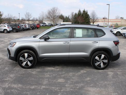 Used 2025 Volkswagen Taos S AWD/4WD image 5