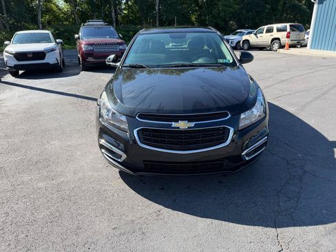 Used 2016 Chevrolet Cruze LT FWD image 2