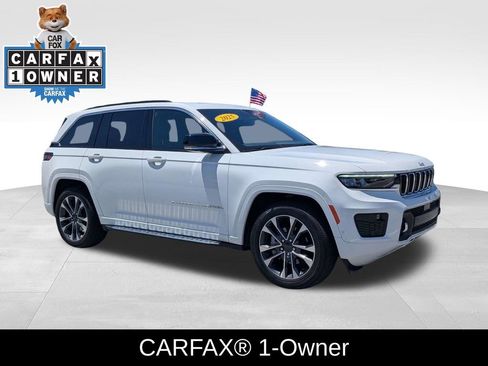Used 2025 Jeep Grand Cherokee Overland w/ Luxury Tech Group IV AWD/4WD image 2