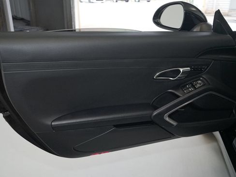 Used 2016 Porsche 911 Carrera RWD image 19