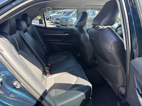 Used 2019 Toyota Camry SE FWD image 14
