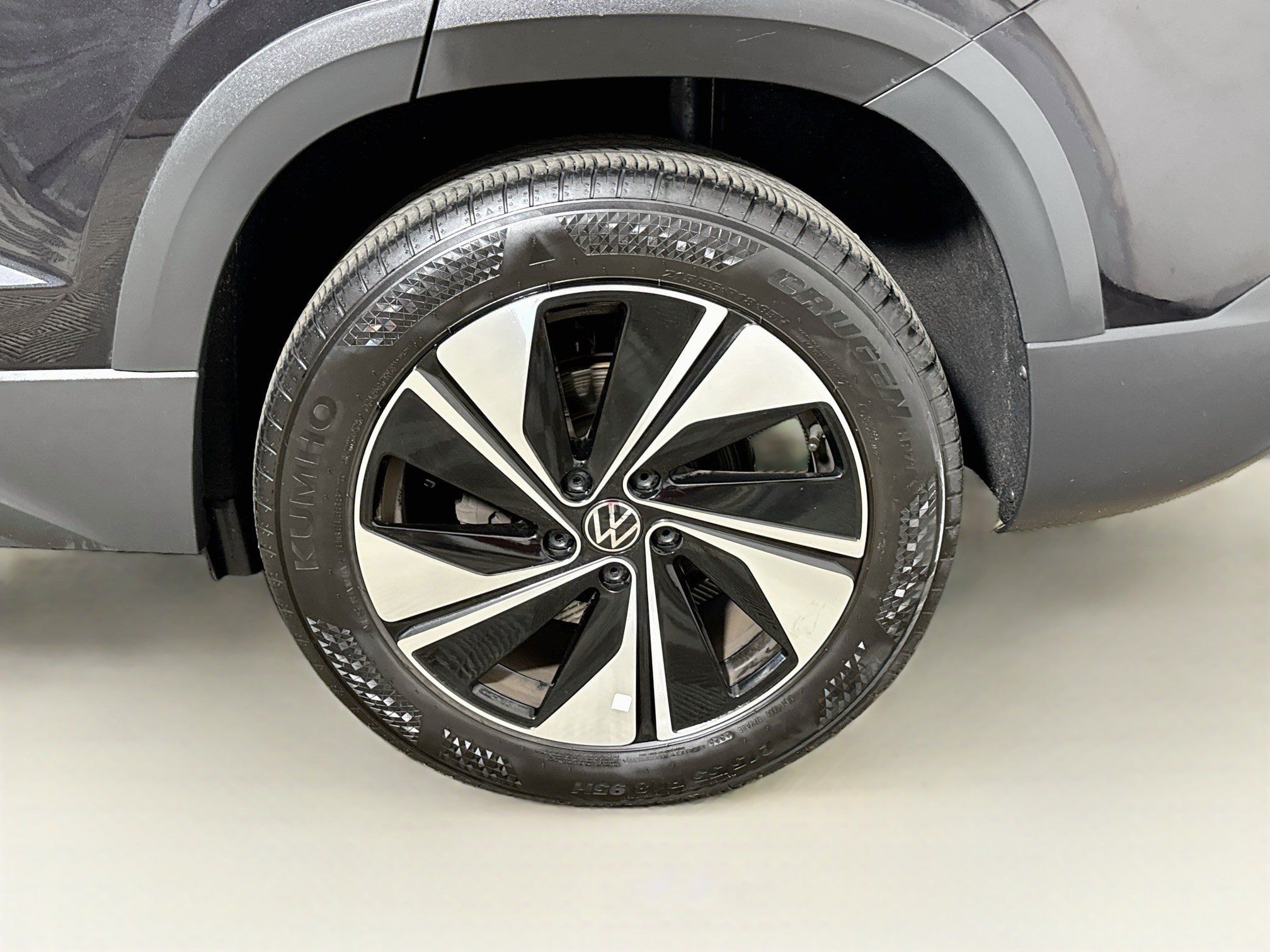 Used 2024 Volkswagen Taos SE AWD/4WD image 24