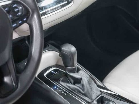 Used 2021 Toyota Corolla LE image 23