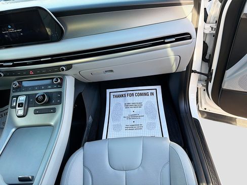 Used 2023 Hyundai Palisade SEL image 17