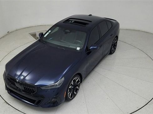 Used 2025 BMW i5 eDrive40i w/ M Sport Package image 75