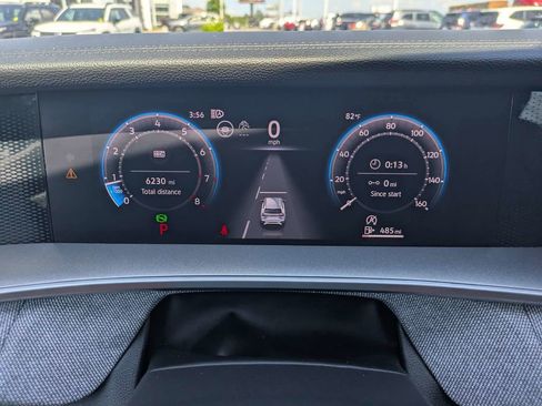 Certified 2025 Volkswagen Tiguan S FWD image 32