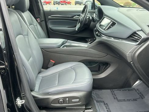 Used 2023 Buick Enclave Essence w/ Experience Buick Package FWD image 32