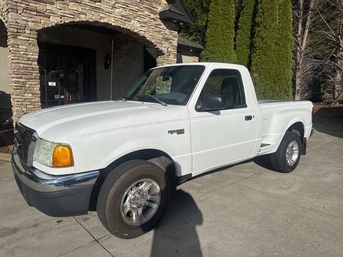 Used 2004 Ford Ranger XLT image 2