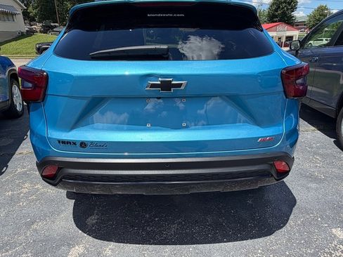Used 2025 Chevrolet Trax RS w/ Driver Confidence Package FWD image 11
