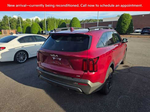 Certified 2023 Kia Sorento S w/ Panoramic Sunroof Package AWD/4WD image 3