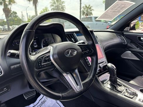 Used 2017 INFINITI Q60 Red Sport 400 image 17