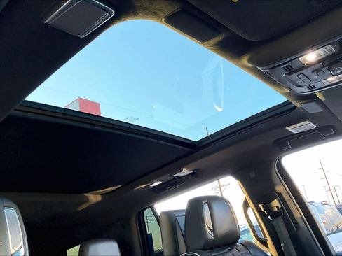 Used 2022 Cadillac Escalade Sport Platinum w/ LPO, ONYX Package image 13