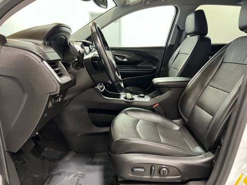 Used 2024 GMC Terrain SLT image 10