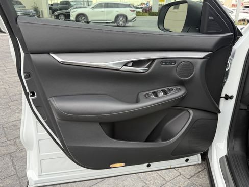 Certified 2025 INFINITI QX50 Luxe image 10