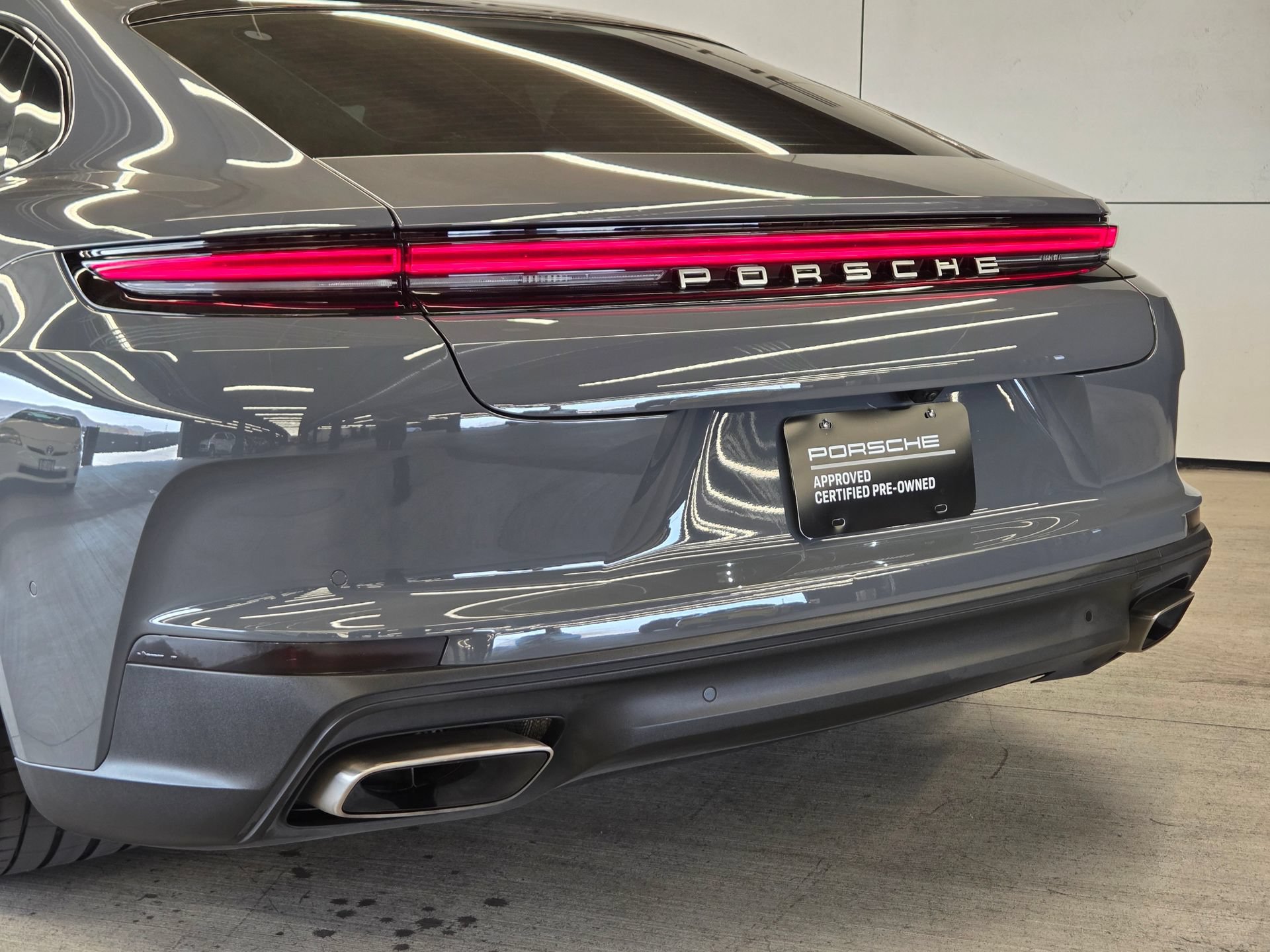 Certified 2025 Porsche Panamera image 8