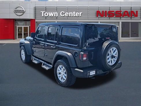 Used 2023 Jeep Wrangler Unlimited Sport w/ Sun And Sound Package AWD/4WD image 5