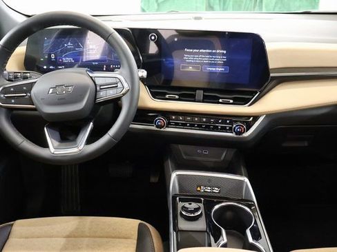 New 2026 Chevrolet Equinox ACTIV w/ Convenience Package III image 14