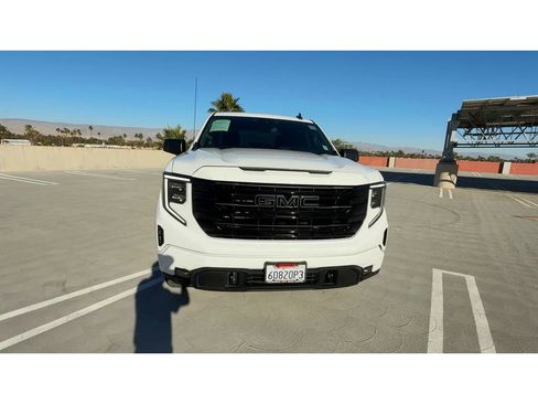 Used 2022 GMC Sierra 1500 Elevation w/ LPO, Elevation Black Package image 3