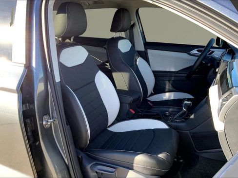 New 2026 Volkswagen Taos SEL image 11