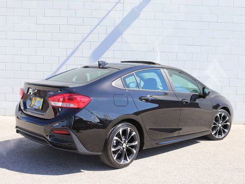 Used 2019 Chevrolet Cruze Premier w/ Sun And Sound Package image 2