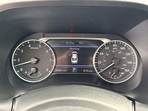 Certified 2024 Nissan Sentra SV FWD image 30