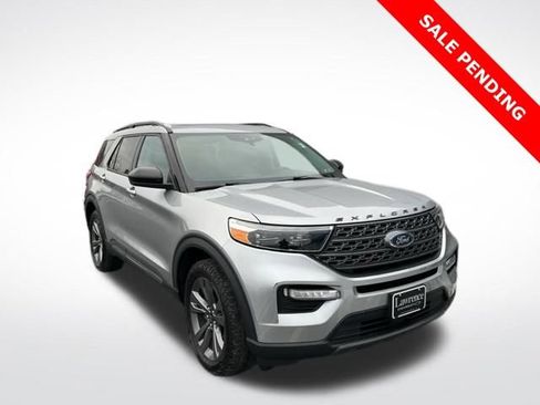 Used 2022 Ford Explorer XLT w/ Equipment Group 202A image 1