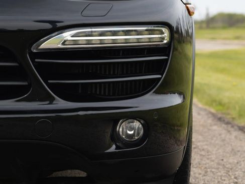 Used 2013 Porsche Cayenne Diesel AWD/4WD image 24