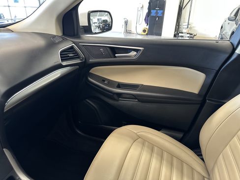 Certified 2022 Ford Edge SEL w/ Convenience Package image 26