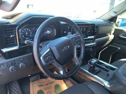 Used 2024 Chevrolet Silverado 1500 RST w/ Z71 Off-Road Package AWD/4WD image 10