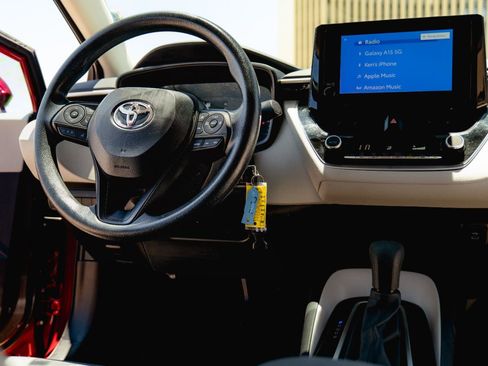 Used 2025 Toyota Corolla LE FWD image 22
