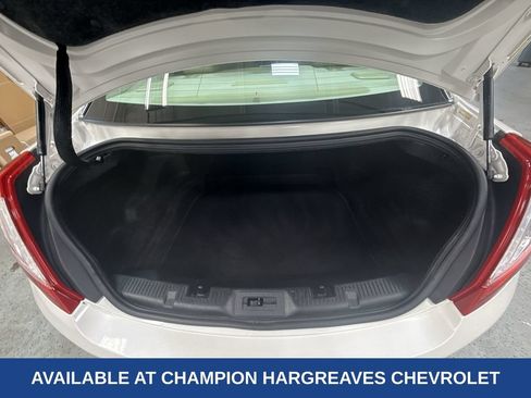 Used 2015 Lincoln MKS AWD w/ Equipment Group 101A image 34