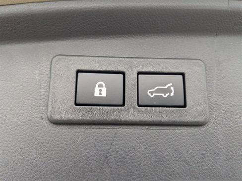 Used 2025 Subaru Outback Touring XT image 14