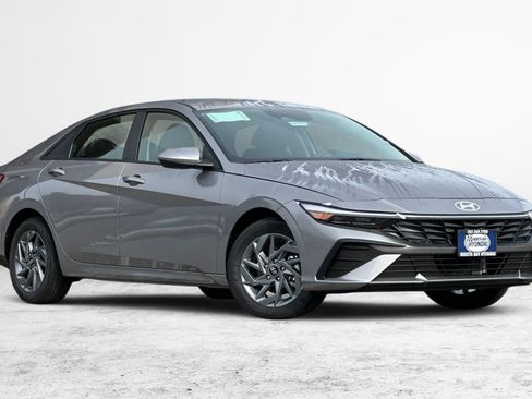 New 2026 Hyundai Elantra Blue image 2