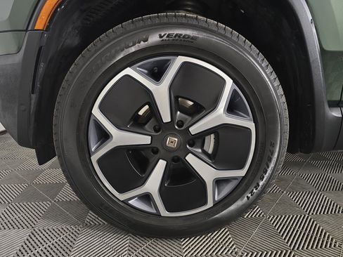Used 2024 Rivian R1S Adventure AWD/4WD image 9