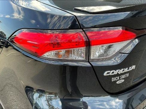 Used 2020 Toyota Corolla SE FWD image 21