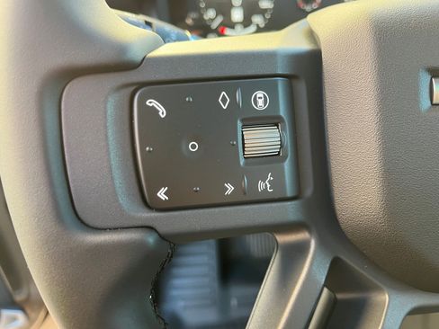 New 2026 Land Rover Defender 110 S image 17