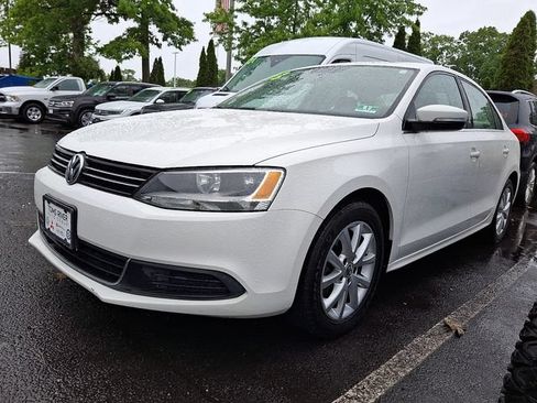 Used 2013 Volkswagen Jetta SE FWD image 4