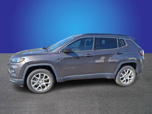 Used 2023 Jeep Compass Latitude AWD/4WD image 7