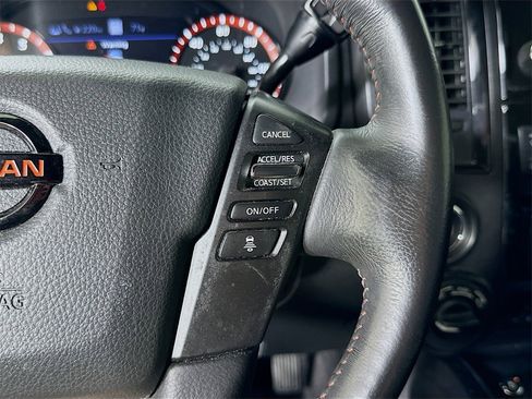 Used 2021 Nissan Titan PRO-4X w/ Pro-4x Convenience Package image 23