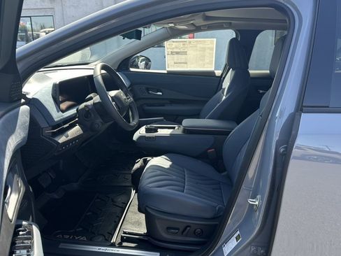 Used 2025 Nissan Ariya Platinum image 14