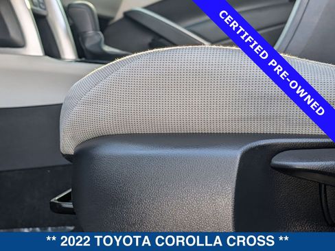 Used 2022 Toyota Corolla Cross L image 21